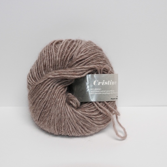 New Crisline blend yarn made in Italy - light brown color #1826 - Picture 1 of 2
